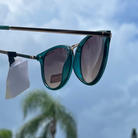 STEVE MADDEN Hot Tamales Sunglasses 52-20-141 main image 11